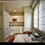 Comosole شقة